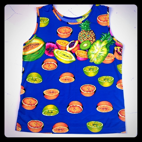 Tops - NWOT Fruity Tutti Top 🍊 🍋 🍍 🍌 💖❇️